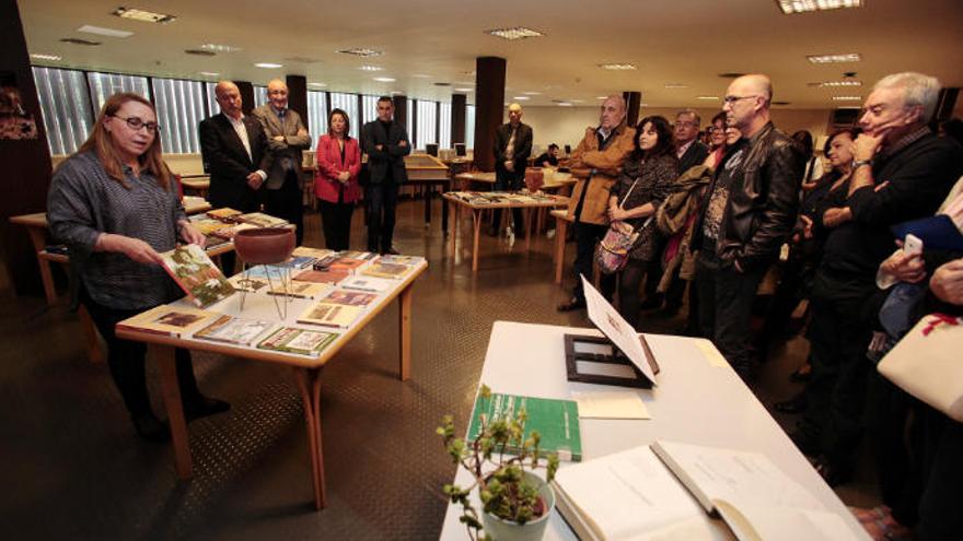 Esther Chávez, coordinadora del libro homenaje al profesor Tejera.