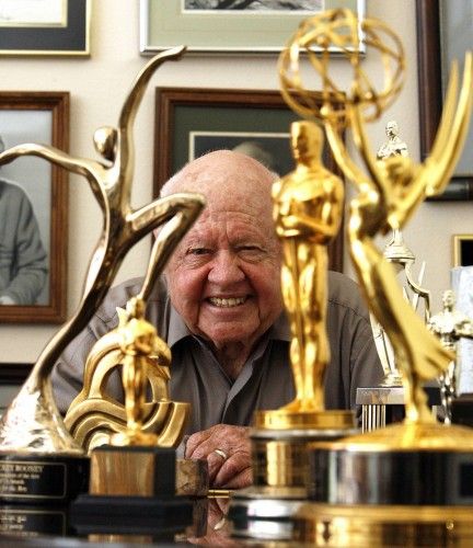 Muere Mickey Rooney