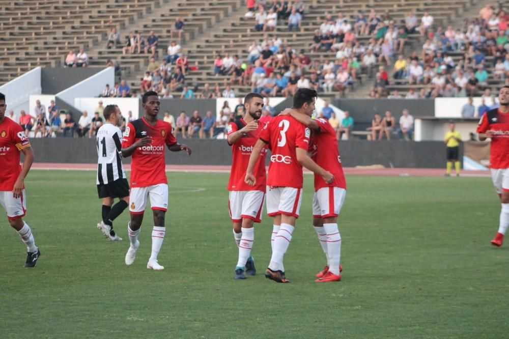 El Mallorca sube una marcha ante el Linense