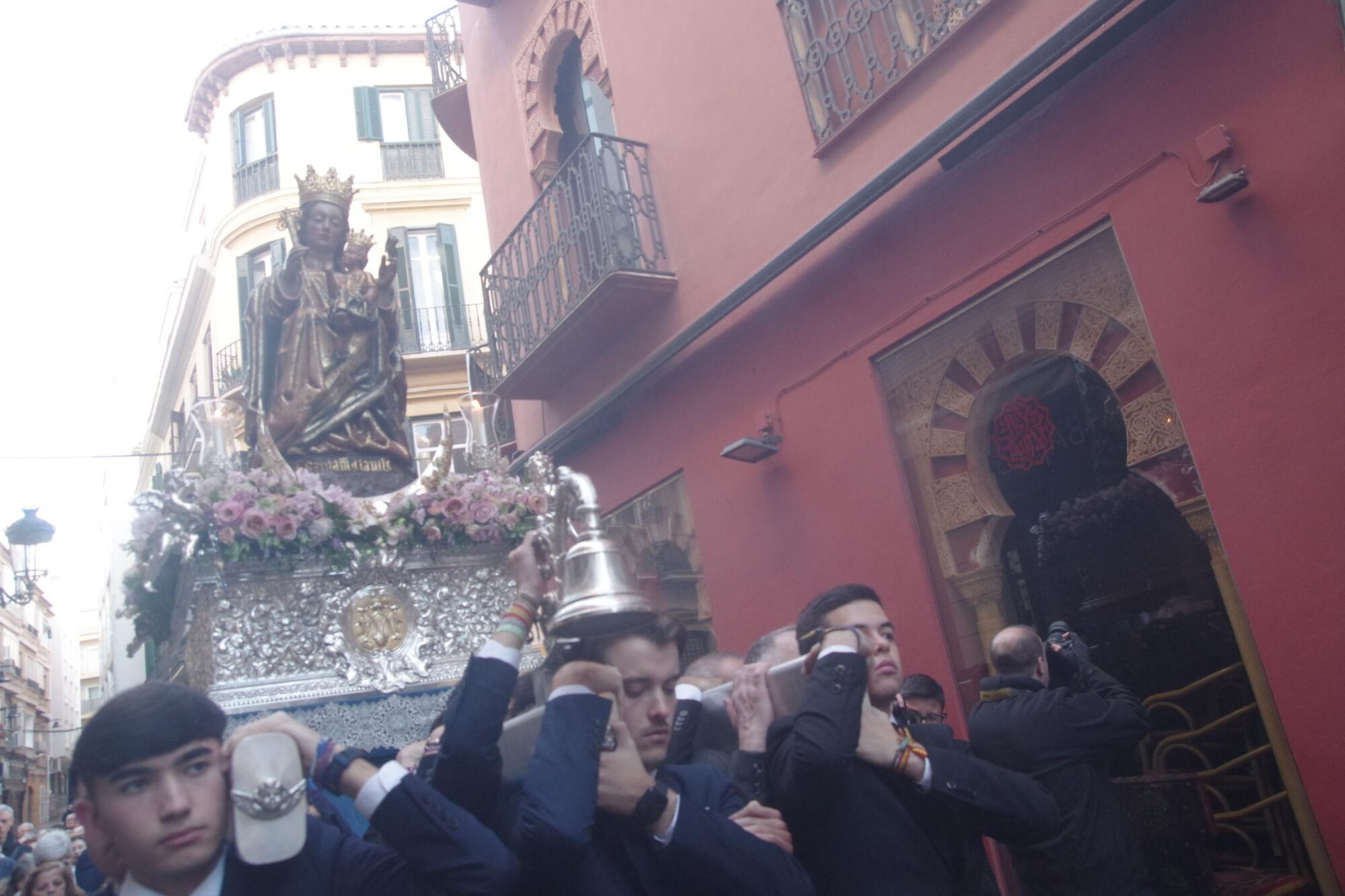 Traslado de la Virgen de la Victoria desde Santiago a los Santos Mártires