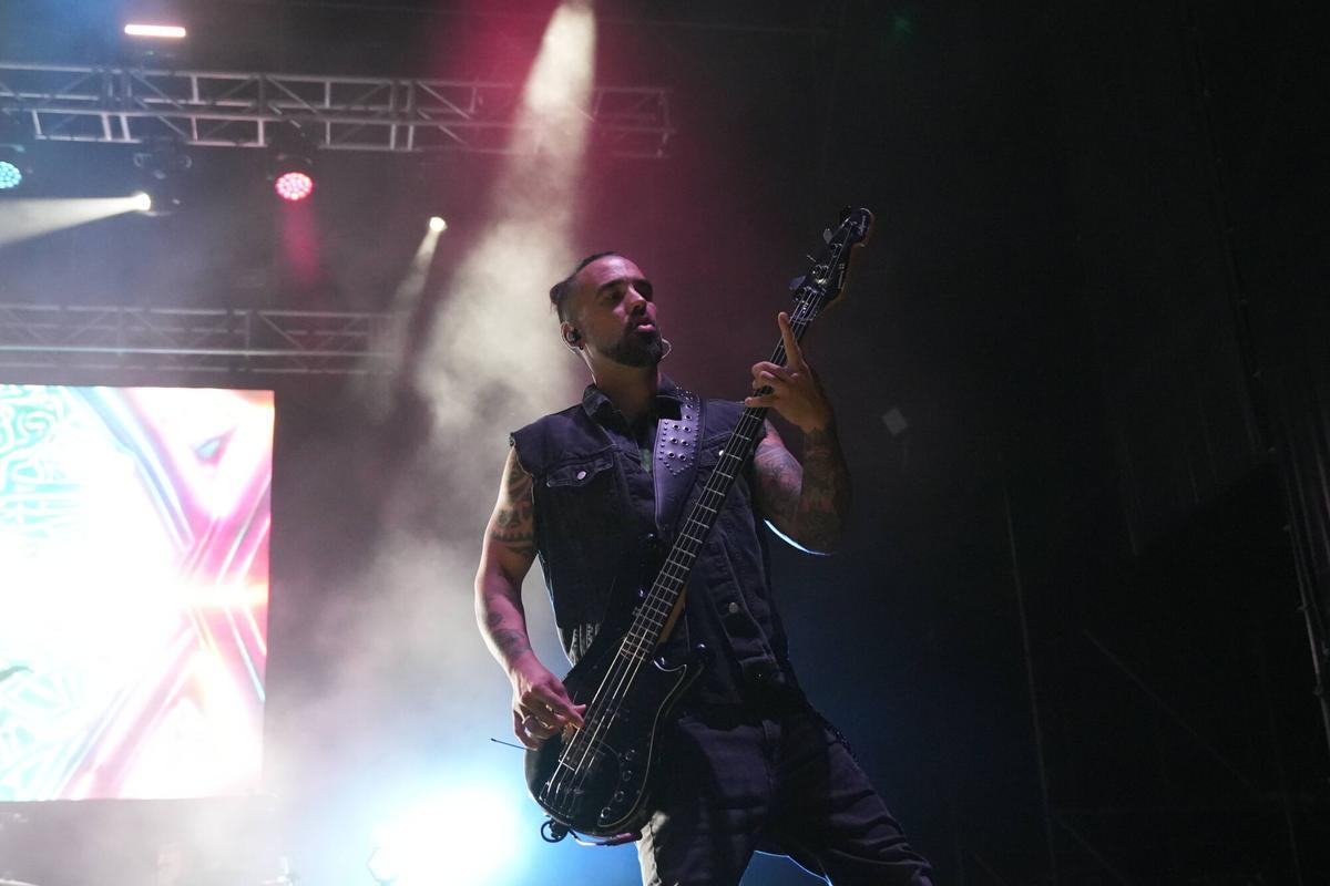 Medina Azahara desata la nostalgia en su último concierto en Badajoz
