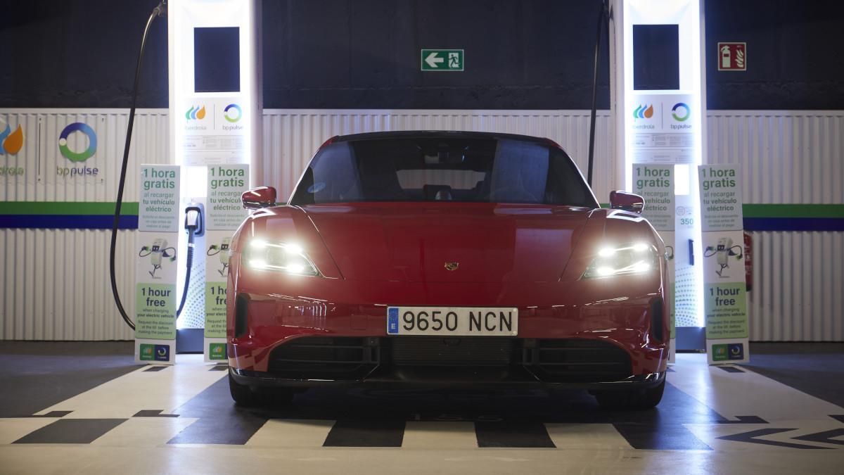 Estación de carga para coches eléctricos de Nuevos Ministerios