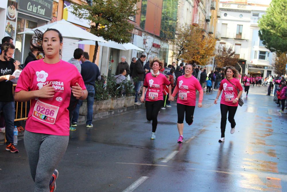 FOTOS de l''arribada de la Cursa de la Dona