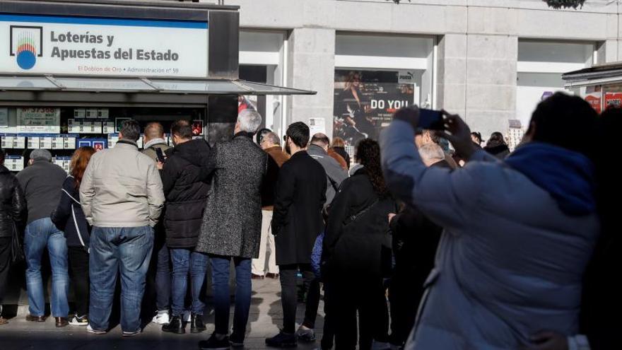 Cues en una administració madrilenya, ciutat on ha tocat el primer premi.