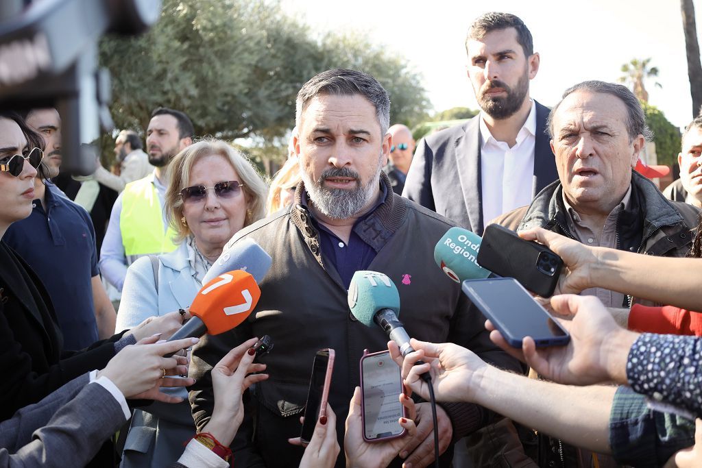 Todas las imágenes de la visita de Santiago Abascal en Murcia este domingo