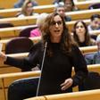 La ministra de Sanidad, Mónica García, interviene durante una sesión plenaria en el Senado.