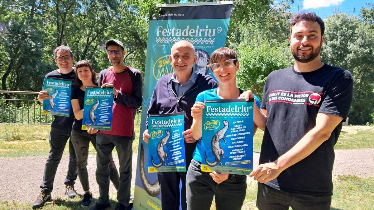 Organitzadors de la Festa del Riu: Dani Castellano, Liz Massip, César Mendoza, Lluís Vidal Sixto, Laura Muixí i Edu Aragón
