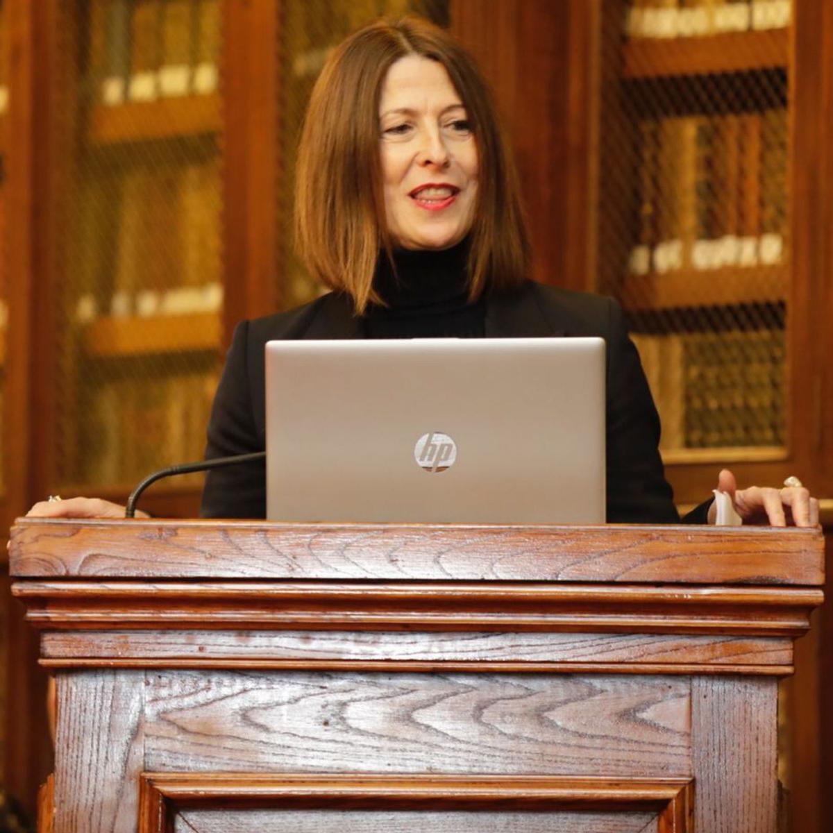 Ángela Santianes, presidenta de Du Pont en España y Portugal, durante su conferencia magistral. Fernando Rodríguez