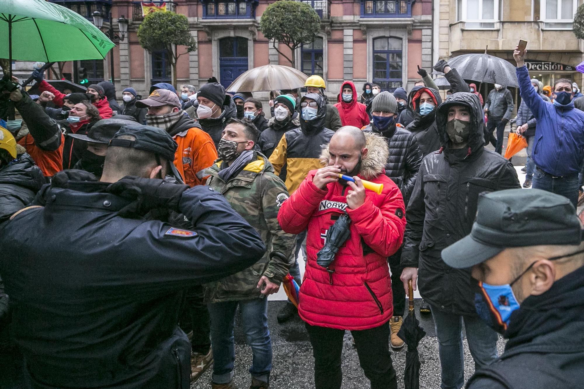 Tensión en el inicio de las negociaciones con Arcelor