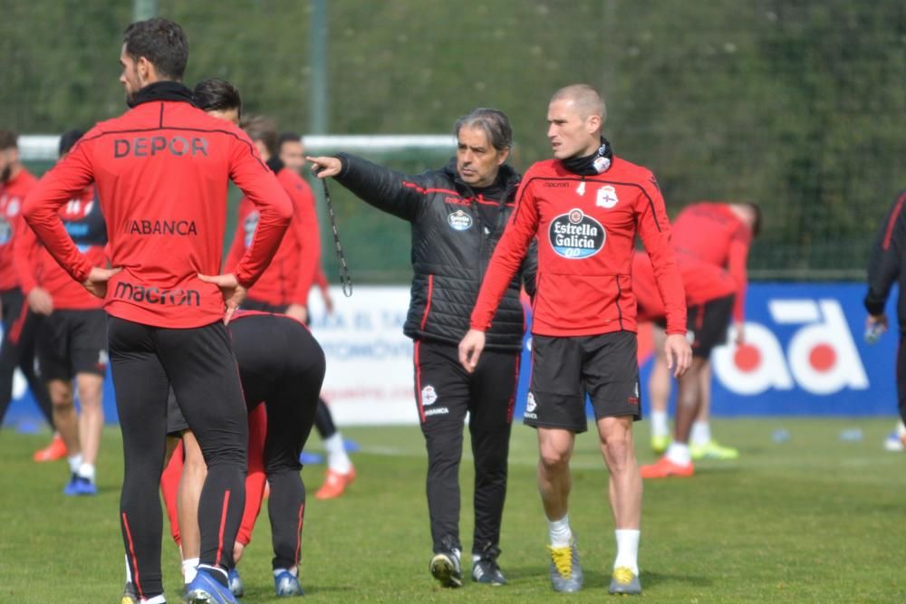 Tras un fin de semana de descanso debido a la expulsión del CF Reus,  los jugadores continúan con la preparación física y mental para recibir a la UD Almería en Riazor.