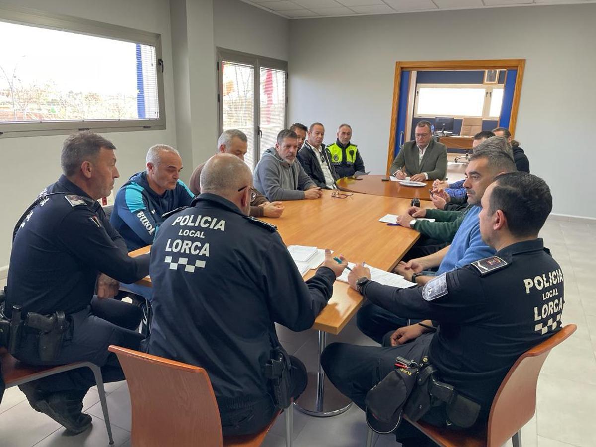 Bayonas durante una reunión de la concejalía de Seguidad Ciudadana.