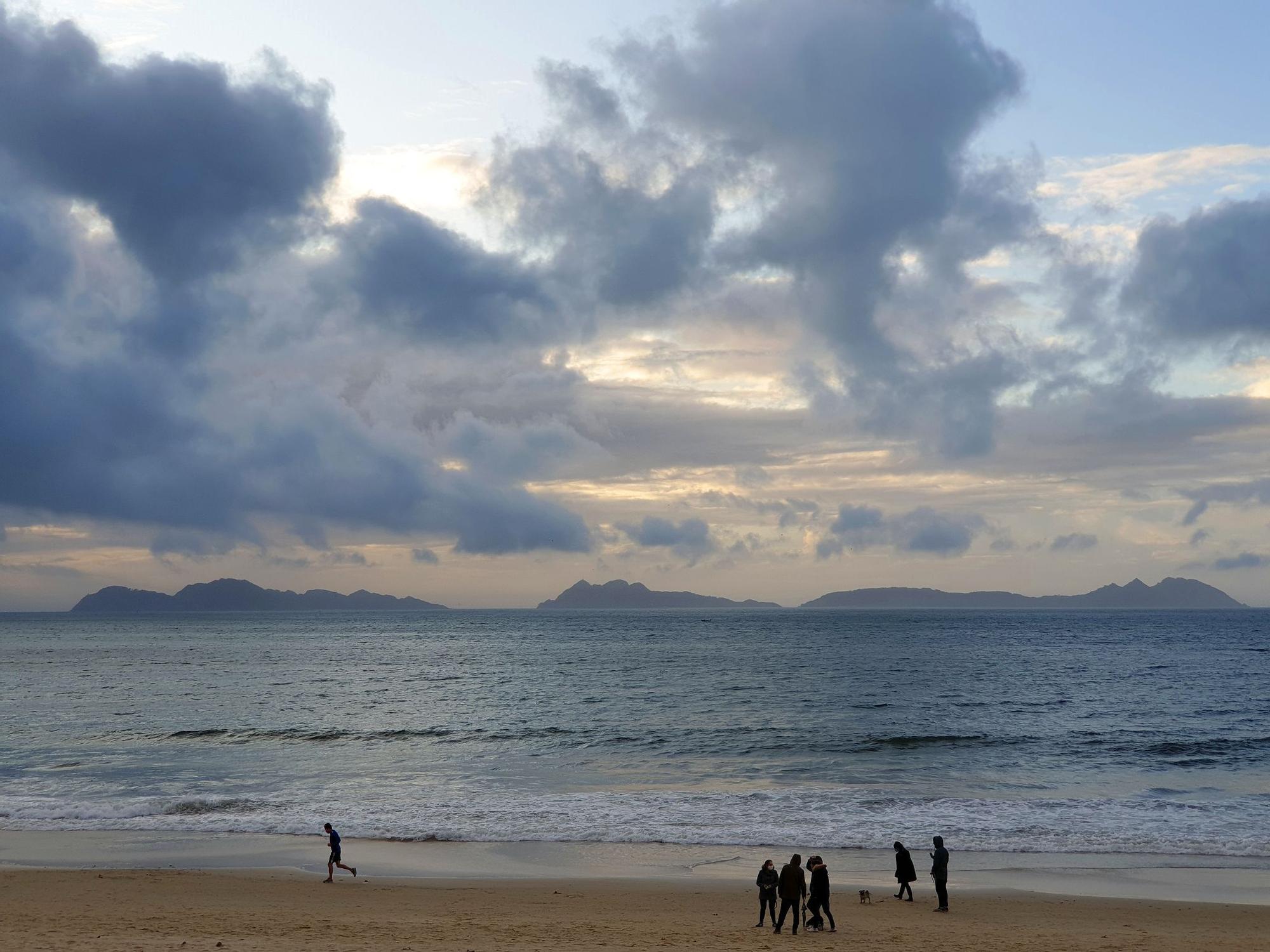 Día de fuertes vientos y lluvia en Vigo