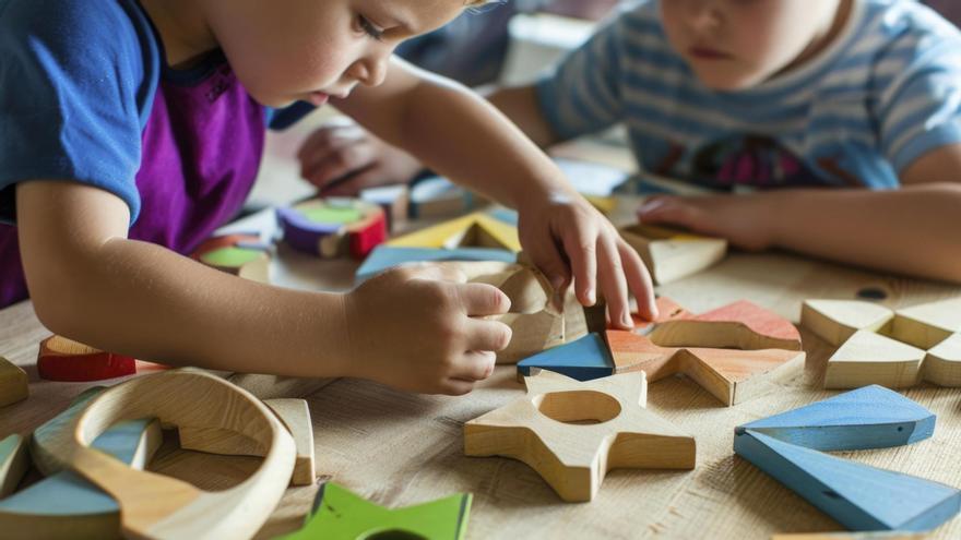 Un grupo de niños realizando una actividad.