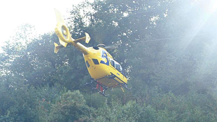 Evacuación de la peregrina que quedó atrapada en Lena. | SEPA