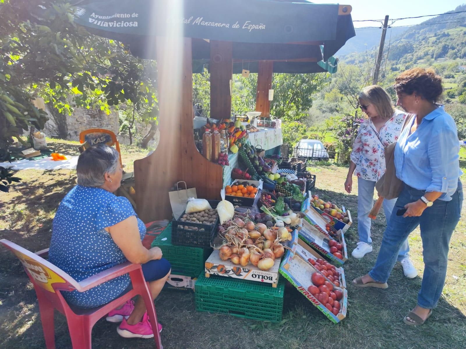 Escasez de figos, pero gran ambiente: así se ha vivido la feria de Rozaes