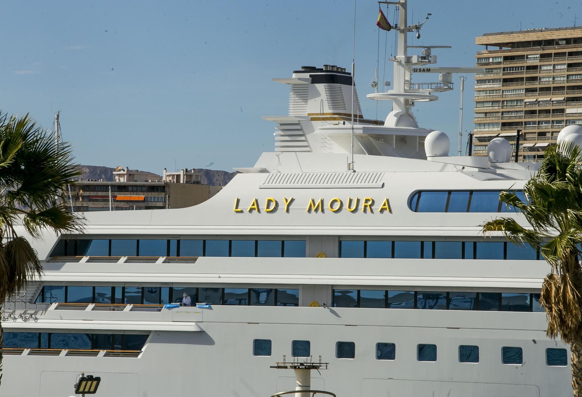 Lady Moura: el yate de las Mil y una Noches fondea en Alicante