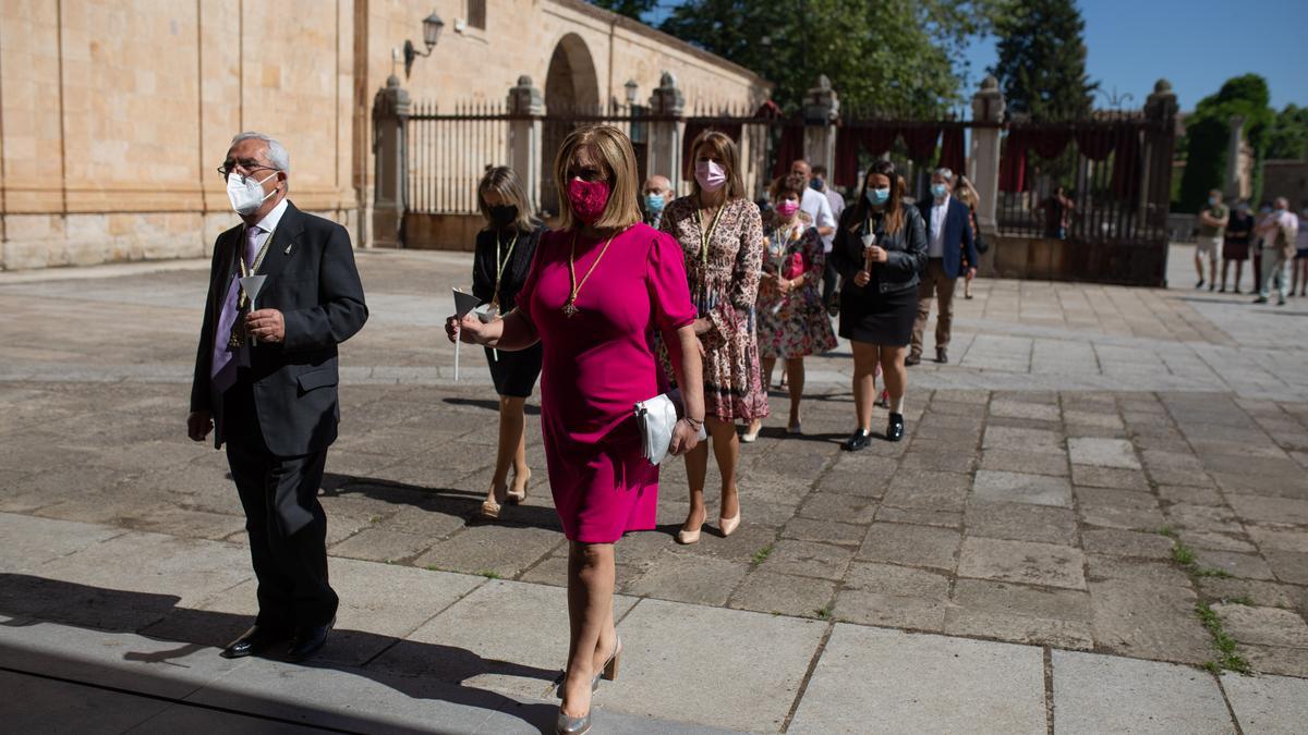 Breve recorrido desde el atrio de la Catedral hacia el interior del templo.