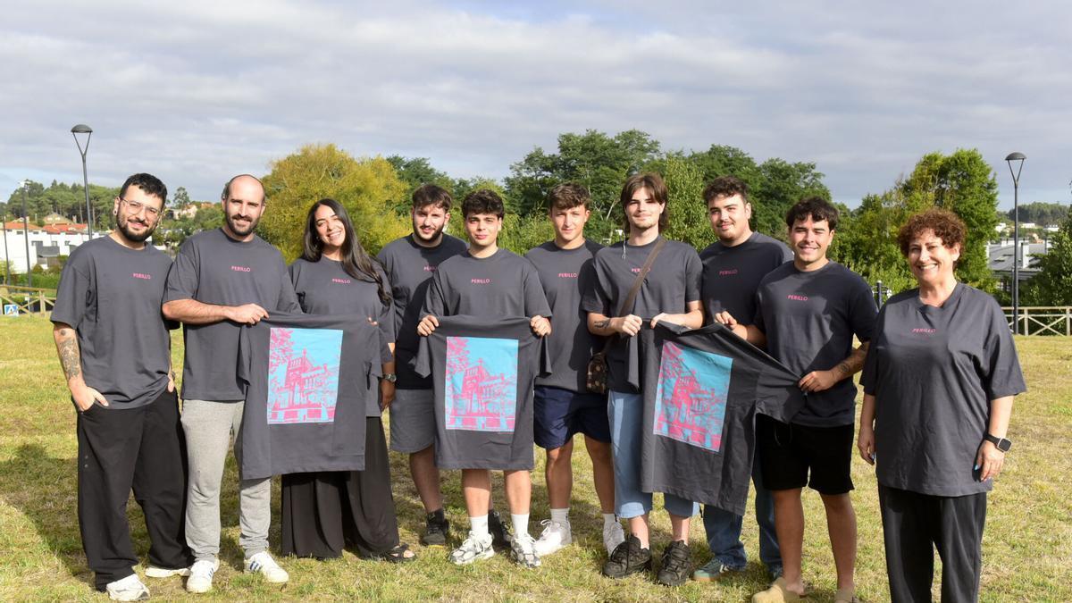 Nuevas camisetas de la comisión de festas de Perillo