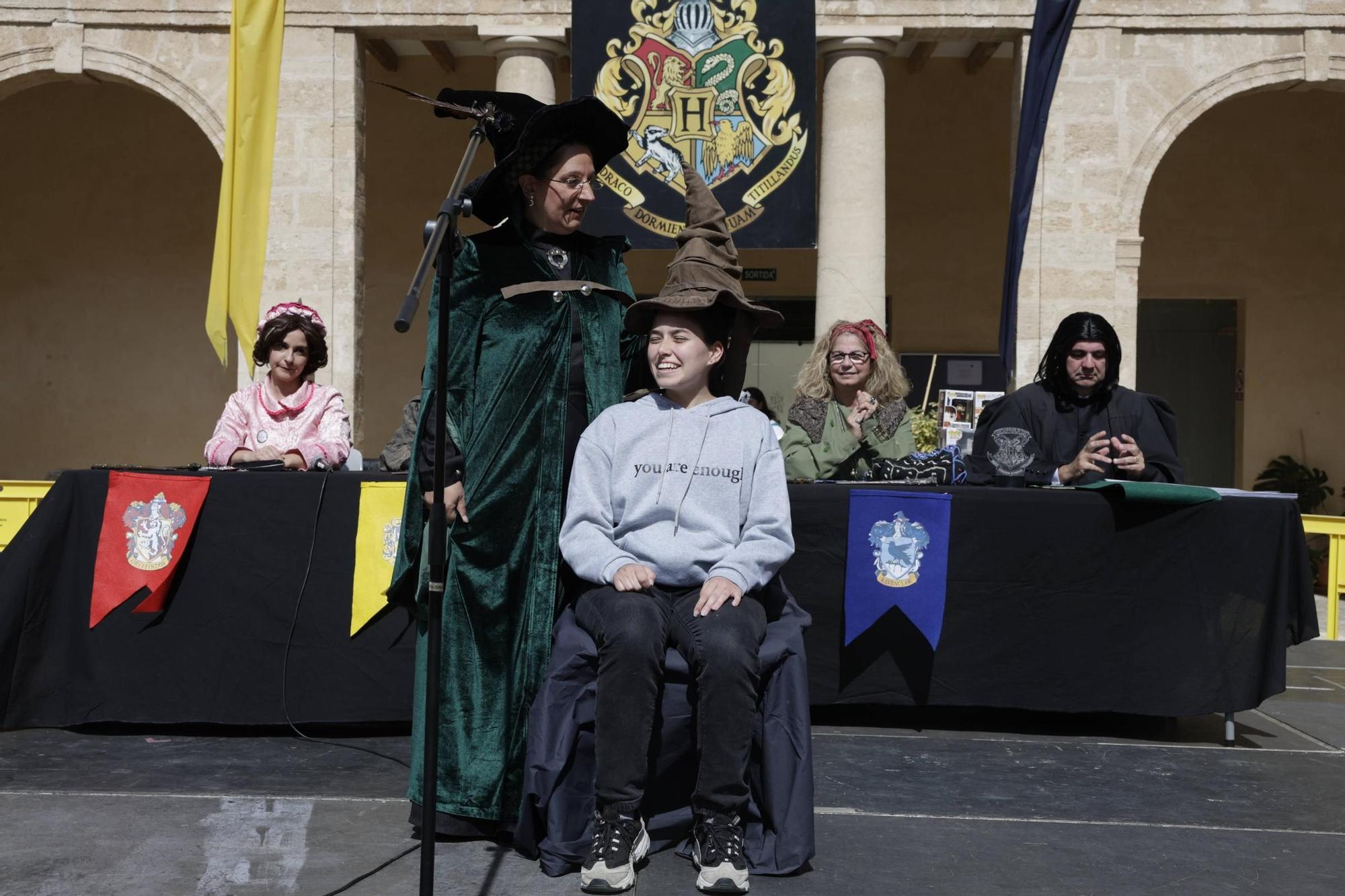 Centenares de personas participan en una jornada temática sobre Harry Potter en Palma