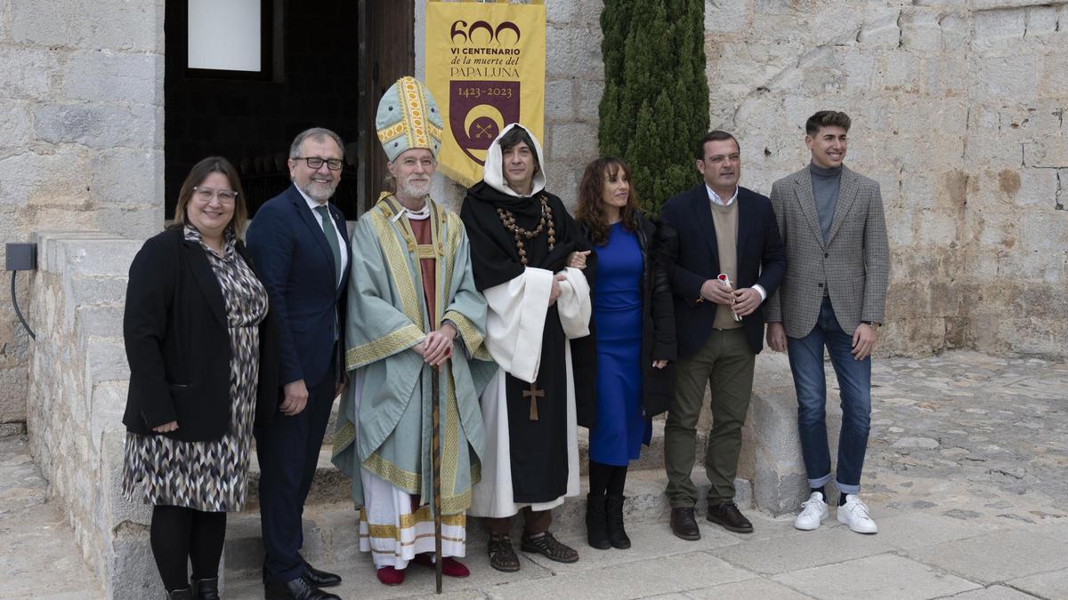 Foto de familia de la presentación del programa de actividades.