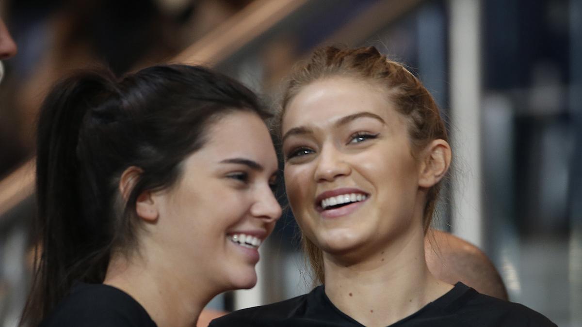 Gigi Hadid y Kendall Jenner muy unidas en París