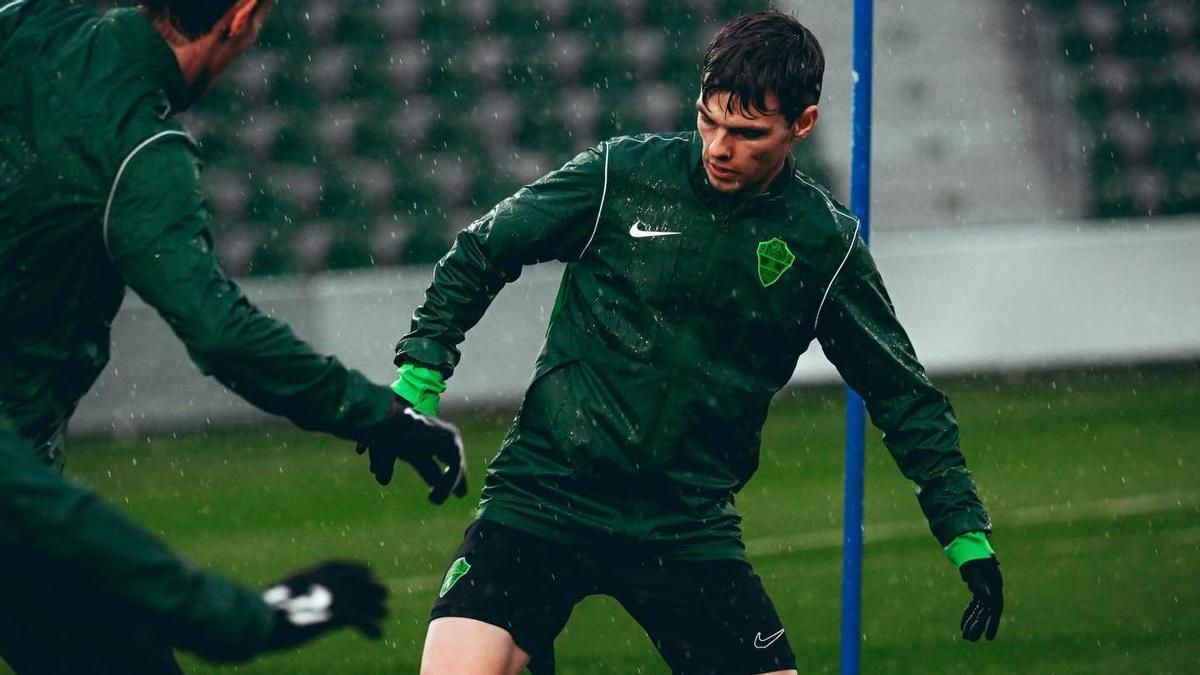 Febas realiza un ejercicio durante un entrenamiento con lluvia del pasado mes de enero