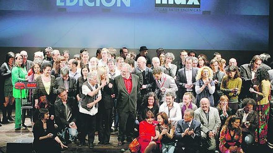 Los ganadores de los premios «Max», en el escenario.