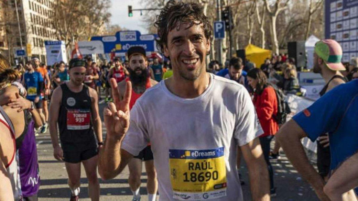 Raúl González finaliza la Mitja Marató de Barcelona a 4 min/km | Marca