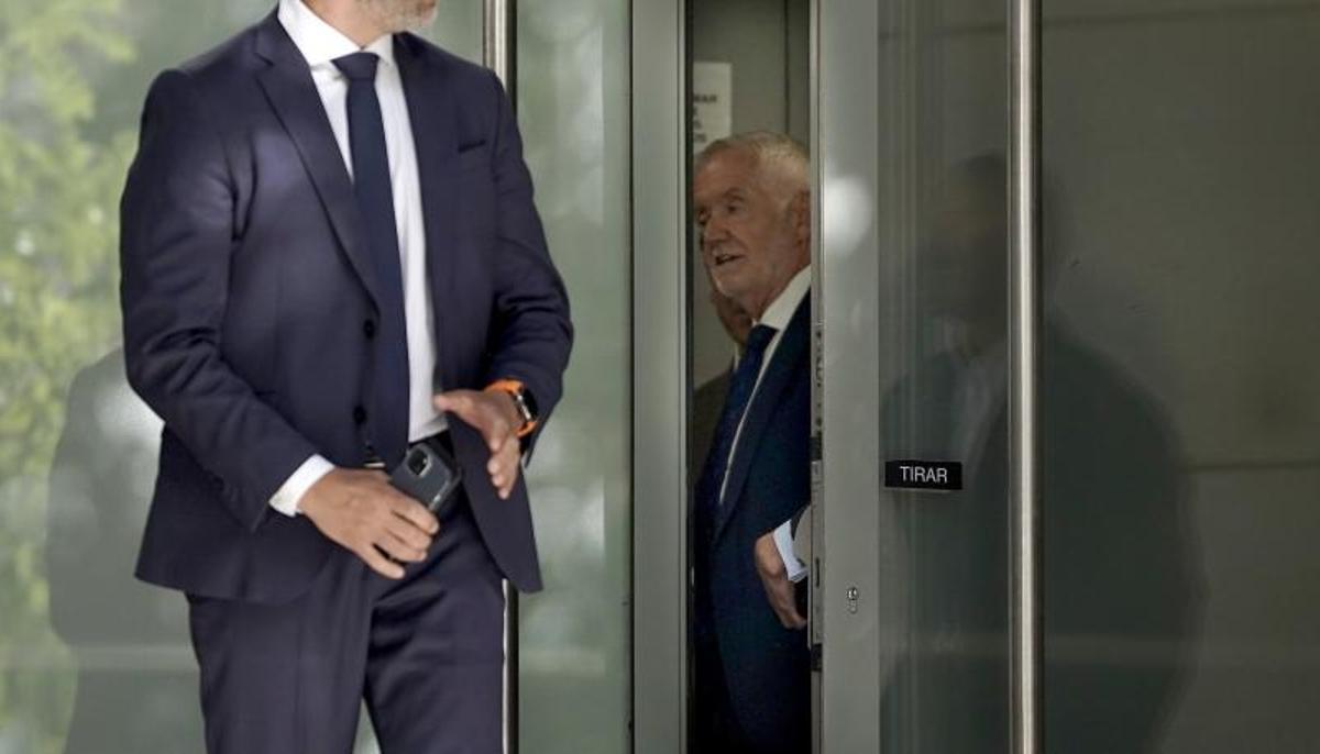 Manuel Llamas, director adjunto operativo (DAO) de la Guardia Civil, entra en la Audiencia Nacional.