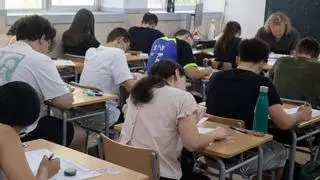 El IES Els Évols de l'Alcúdia obtiene la mejor nota de la provincia en la PAU pese a la dana
