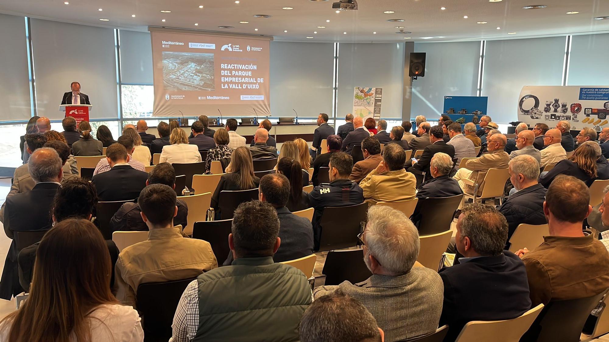 Galería: El parque empresarial de la Vall d'Uixó, a debate con 'Mediterráneo'