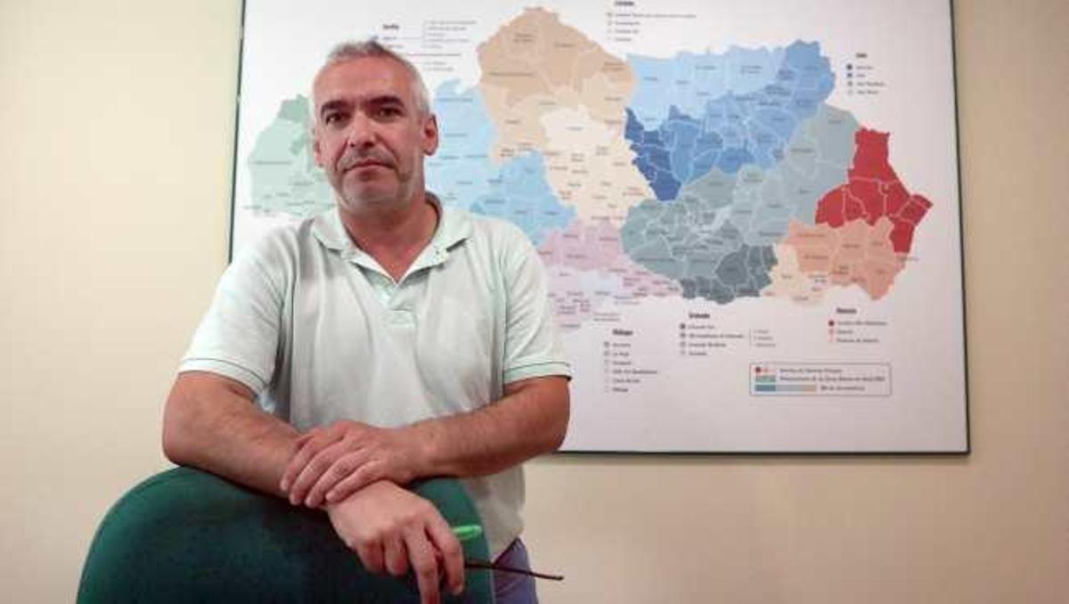 Juan José Sánchez, en la sede del Sindicato de Enfermería de Málaga.