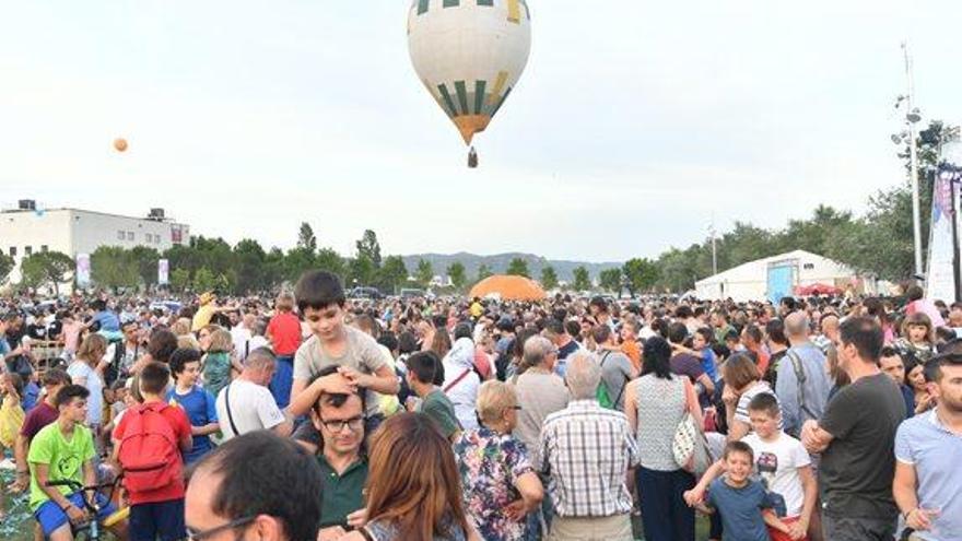 El festival de globus celebra la jornada de competició