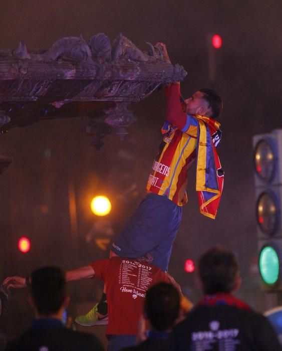 Así celebra el ascenso la afición del Levante UD