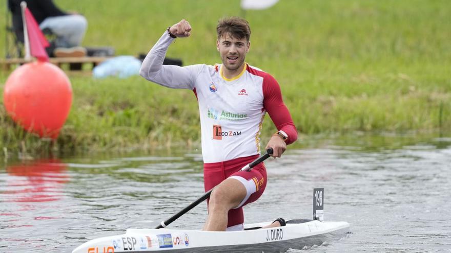 El pontevedrés Jaime Duro celebra su triunfo europeo en Ponte de Lima. | RFEP