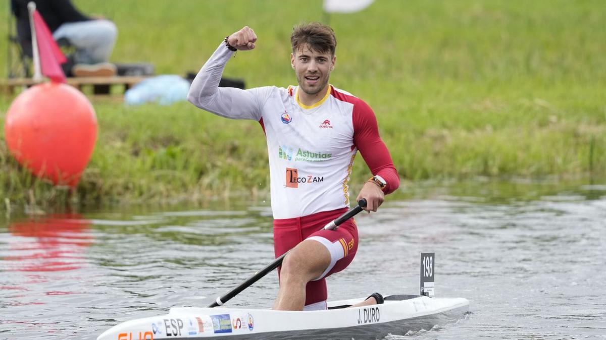 El pontevedrés Jaime Duro celebra su triunfo europeo en Ponte de Lima. | RFEP
