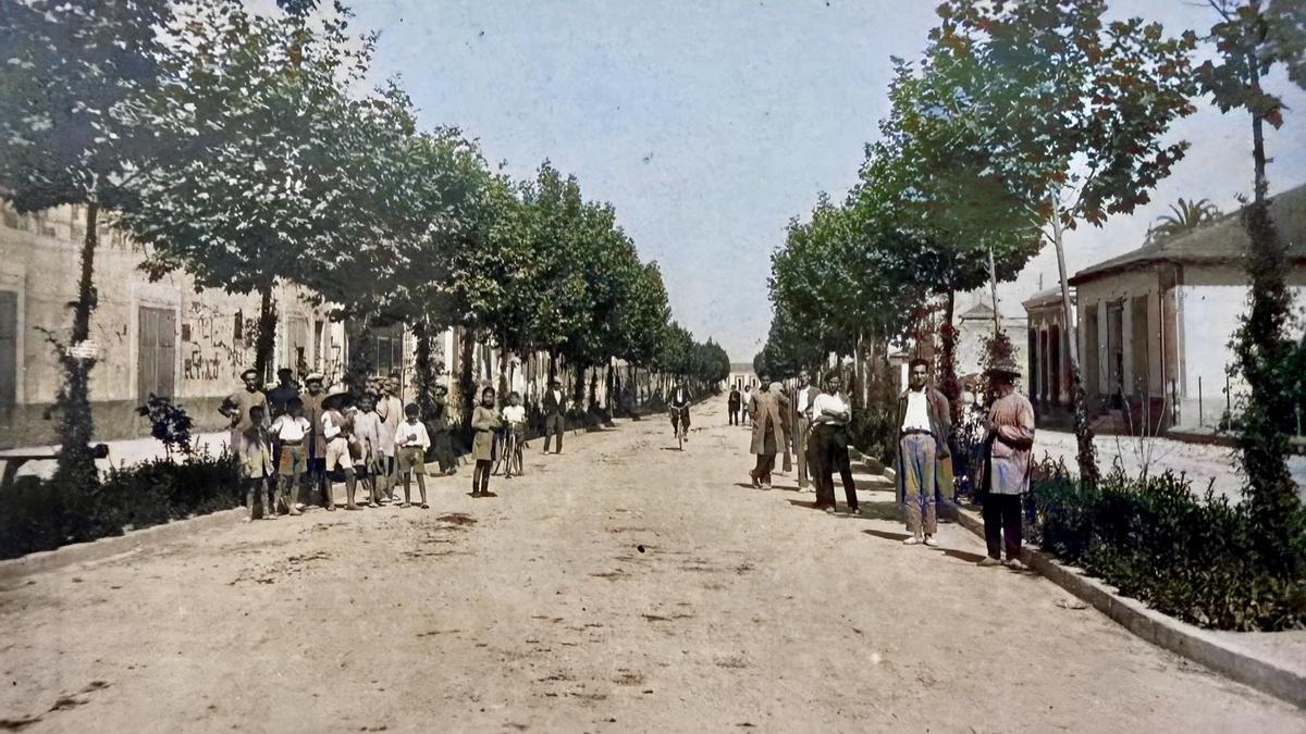 Avenida de Alfonso XIII en 1929 (Paseo de la Estación).