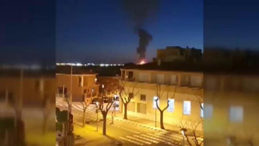 Explosión y posterior incendio en el complejo petroquímico de Tarragona