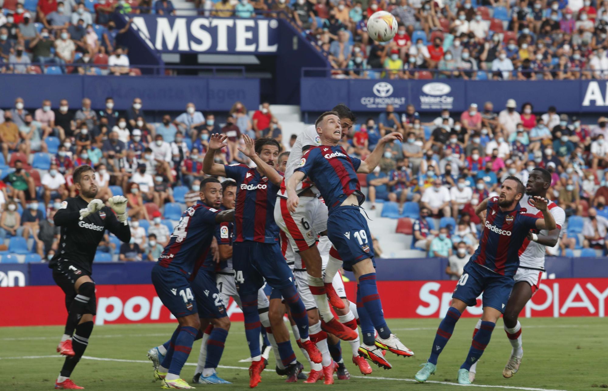 Levante UD - Rayo Vallecano en imágenes