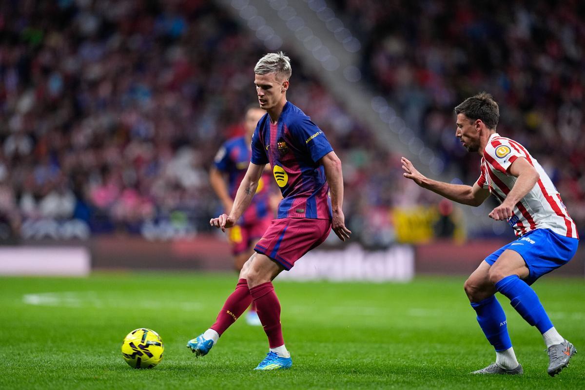 Dani Olmo y Clément Lenglet, en el Atlético-Barça del pasado sábado en el Metropolitano.