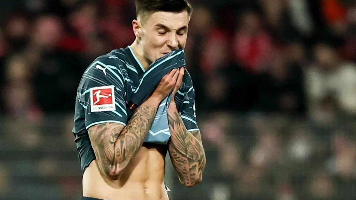 El United se adelanta al Newcastle y ficha a Benjamin Sesko