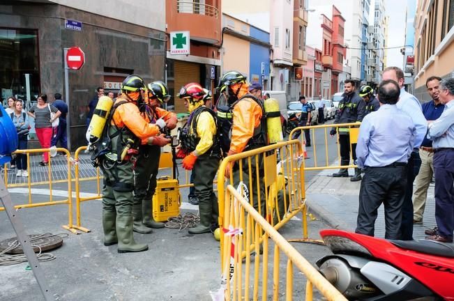 Efectivos de los Bomberos de Las Palmas de Gran ...