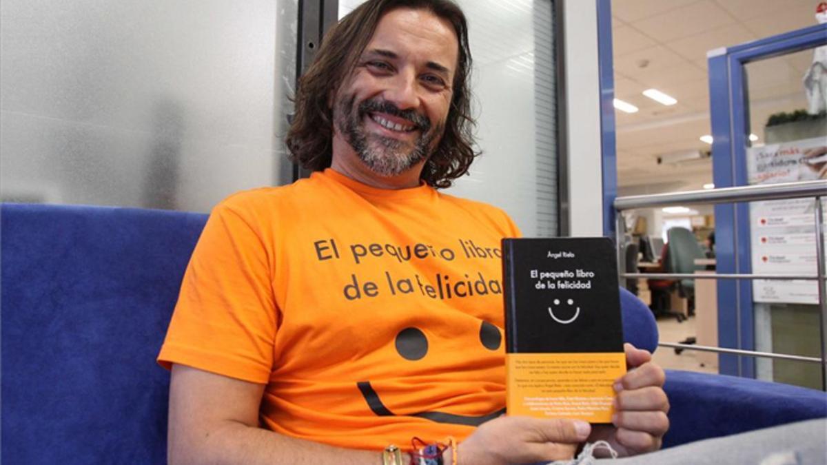 Ángel Rielo, con su libro `El pequeño libro de la felicidad¿, todo un manual para ponerse las pilas