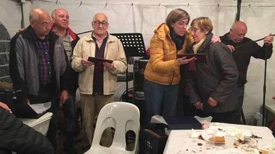 Entrega de distinciones a los homenajeados en Samalea.