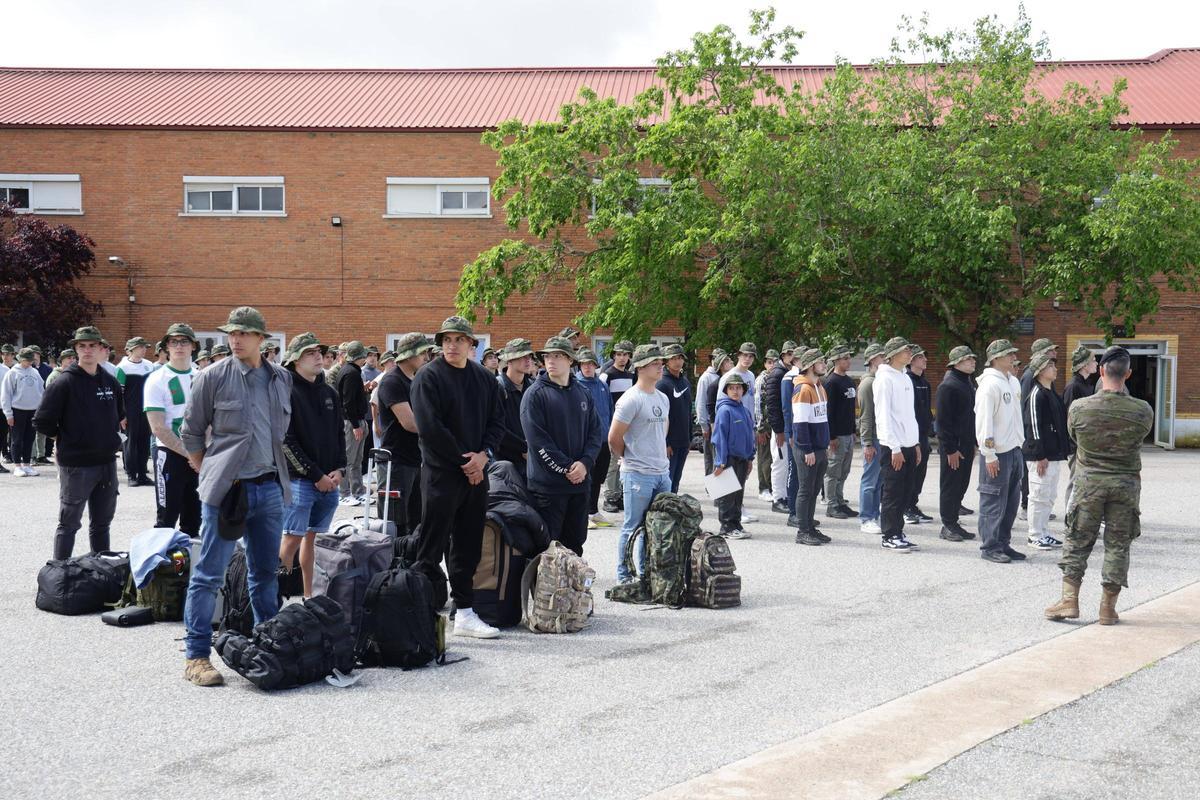 Así ha sido la llegada de nuevos soldados al Cefot de Cáceres