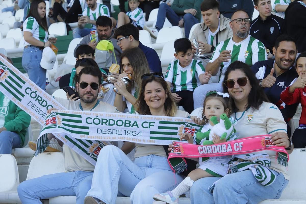 Córdoba CF-Elche, las imágenes de la afición en El Arcángel Córdoba CF-Elche, las imágenes de la afición en El Arcángel