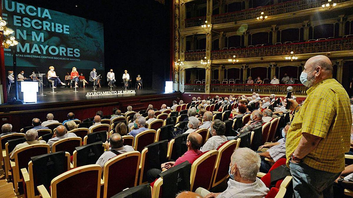 Jornada celebrada ayer en el Teatro Romea de Murcia.