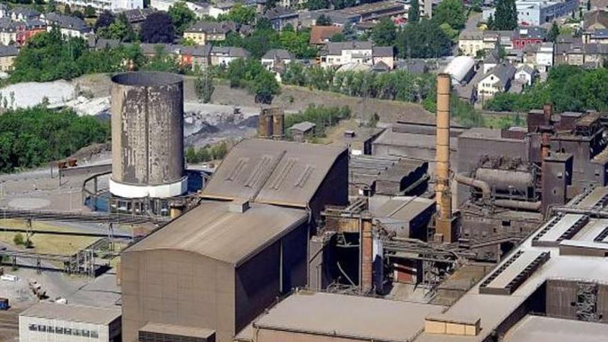 Tercer cierre en Europa en seis meses. Parte de las instalaciones de la planta de Schinfflange, en Luxemburgo, cuya «parada indefinida» acaba de anunciar Arcelor-Mittal. | l&#039;essential on line