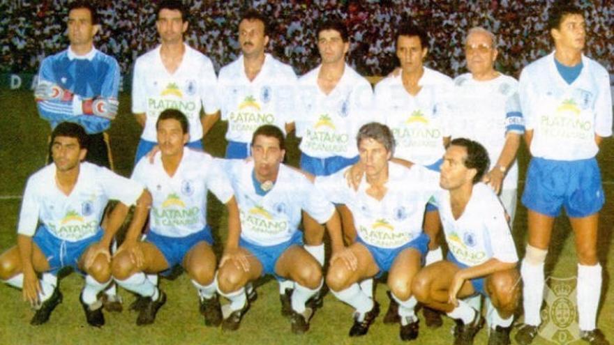 Así fue el recordado y polémico arbitraje de Joaquín Ramos Marcos al CD Tenerife: un momento histórico de los blanquiazules