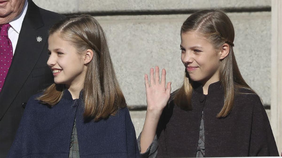 El peinado de Leonor y Sofía en el Día de la Constitución